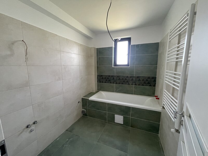 Domnesti 4 dormitoare/ toate utilitatile 400m curte P+1